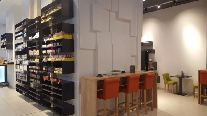 Thessa - Calea Victoriei, Bucuresti (2018) [9]