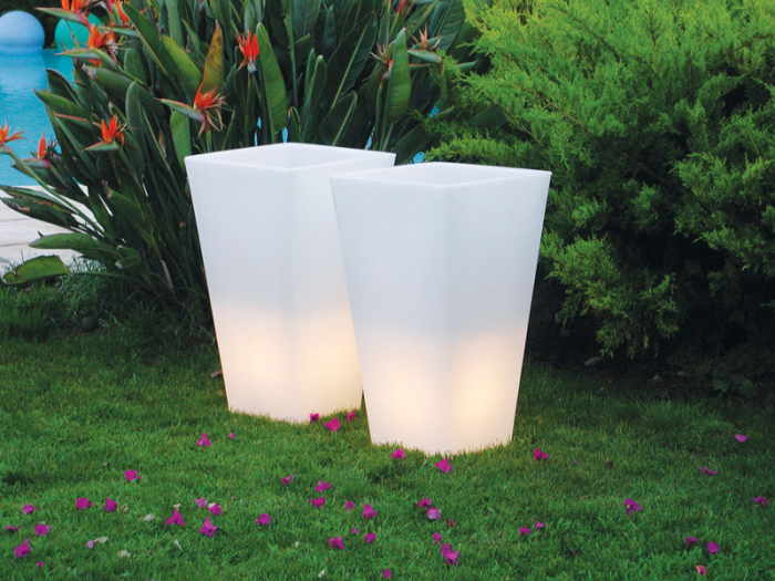 Ghiveci minimalist, luminos pentru terasa / exterior - Y-POT [2]