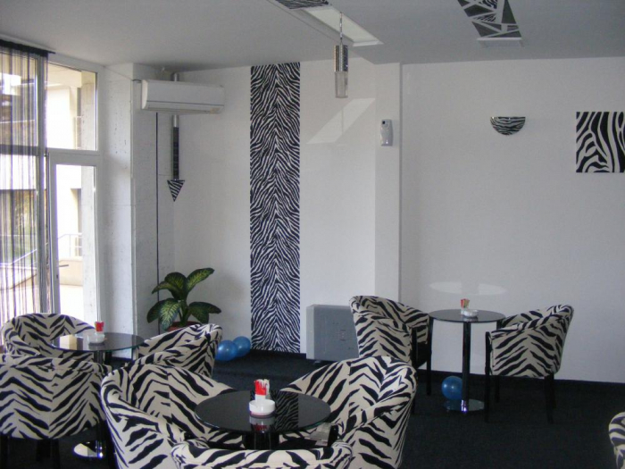 Zebra Bussiness Caffe - Tulcea, TL (2012) [2]