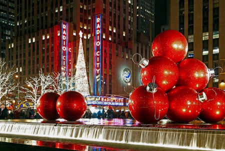 Piramida din 10 Globuri X-MAS [2]