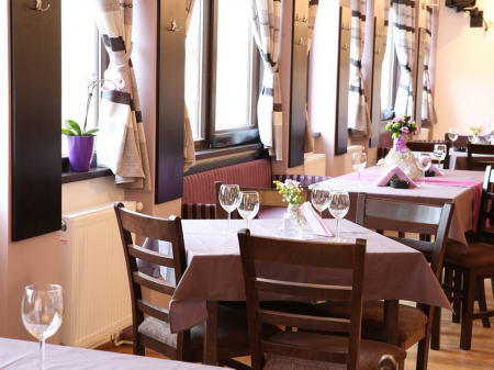 Restaurantul Petite France - Pitesti, AG (2014) [4]