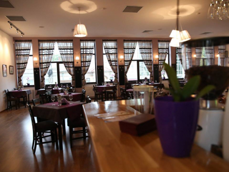 Restaurantul Petite France - Pitesti, AG (2014) [1]