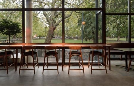 Scaun inalt de bar in stil modern cu cadrul din lemn masiv - FRISBEE 2432 SG [4]