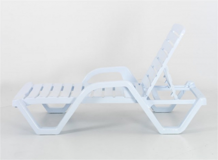 Sezlonguri din plastic - Sezlong plaja / piscina plastic polipropilena MARIS cu roti ascunse