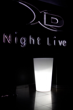 Ghiveci luminos din plastic pentru exterior - X-POT [1]