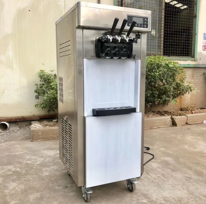 Mașină de Înghețată Profesională – Productivitate Ridicată (50-60 L/h), 220V, 3600W [3]