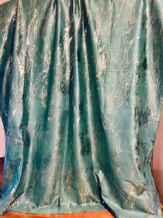 PERDELE GATA CUSUTE - DRAPERIE CATIFEA VERDE cu insertii aurii- cusuta- 3.50 M L * 2.45 M inaltime