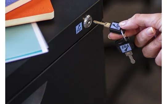 TZE521 9mm BLACK ON BLUE [4]