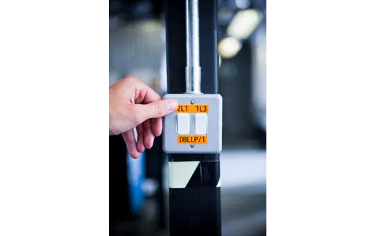 TZEB31 12mm BLACK ON FLUO. ORANGE [4]