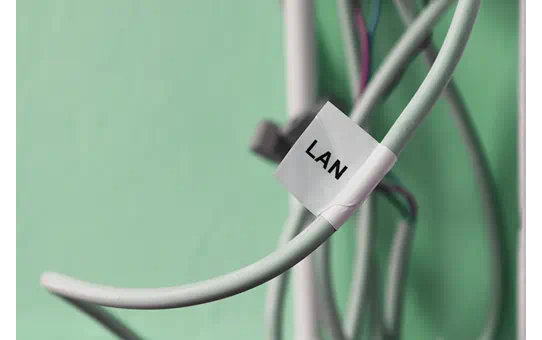 TZEFX261 36mm BLACK  ON WHITE FLEXIBLE ID [4]