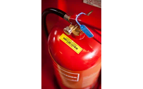 TZES651 24mm BLACK ON YELLOW ADHESIVE TAPE [4]