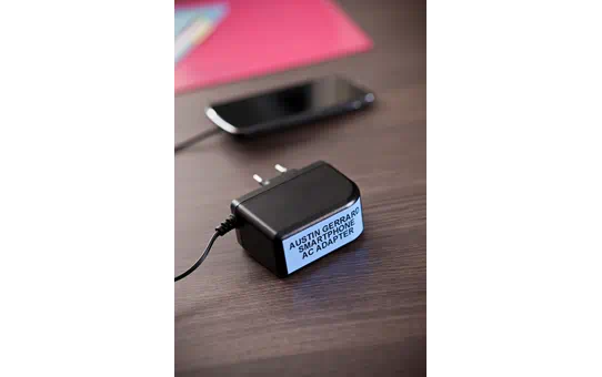 TZE541 18mm BLACK ON BLUE [3]