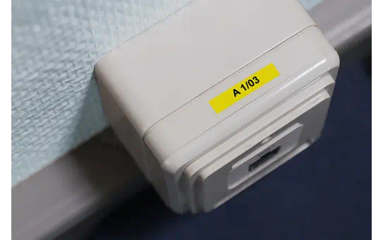 TZE611 6mm BLACK ON YELLOW [3]