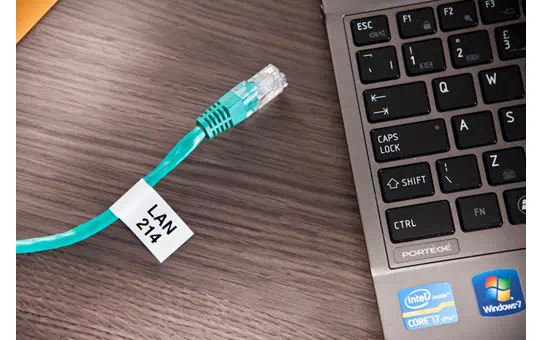 TZEFX241 18mm BLACK  ON WHITE FLEXIBLE ID [3]