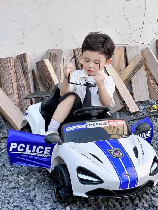 Masina electrica de politie pentru copii intre 2-5 ani, 6V, 3 viteze, 86x 56x 39 cm, telecomanda, engross [4]