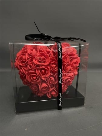 Flori de sapun parfumate engross - Aranjament Floral Inimă 15 cm cu Trandafiri din Spumă – Cadou Handmade în Cutie Premium engross