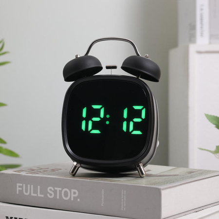 Ceas Deșteptător cu Două Clopote, Afișaj LED Digital, Alarmă Puternică, Afișare Oră, Dată și Temperatură, Funcționare Silențioasă Fără Ticăit, Carcasă ABS cu Elemente Metalice, Dimensiune 4 Inch [3]