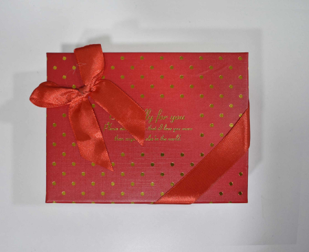 Set Ursuleț de Pluș + 6 Trandafiri Roșii din Săpun Parfumat, Cutie Elegantă engross [3]