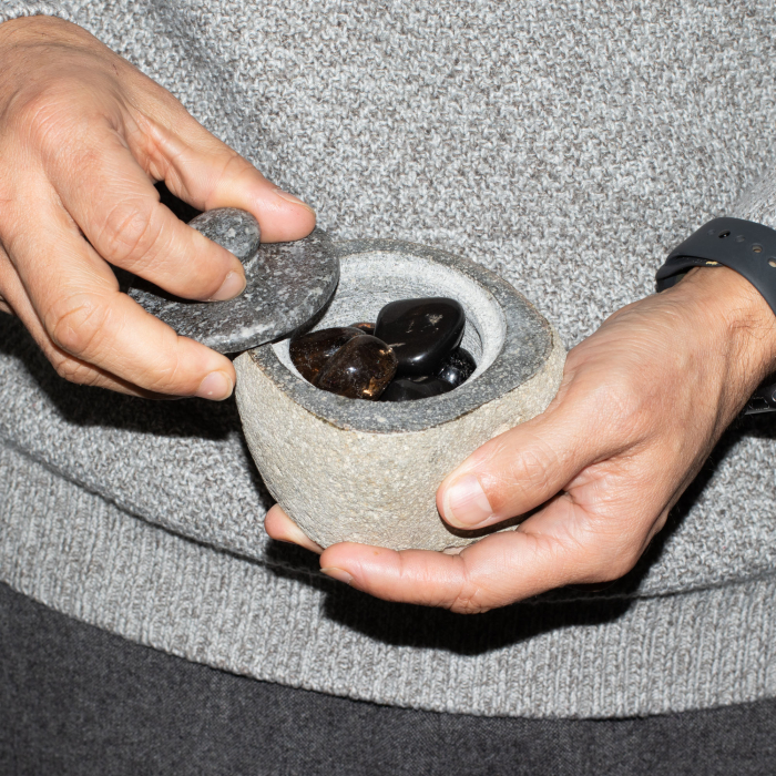 Vas de Impamantare din Piatra Naturala de Rau – Mediu [2]