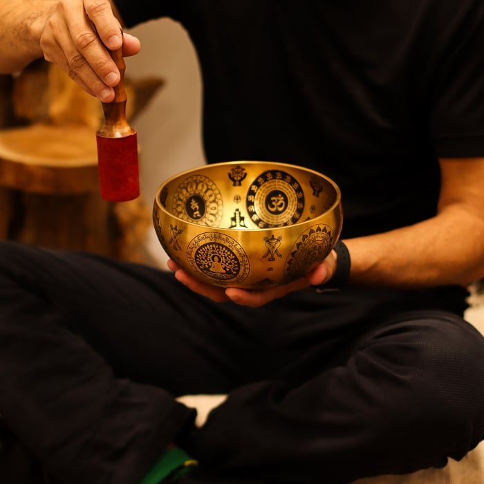 Set de 4 Boluri Cantatoare gravat Yogi din alama pura [10]