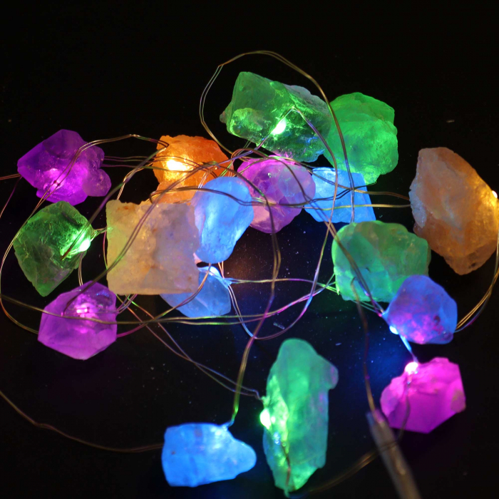 Luminite Fermecate cu Pietre Semipretioase [2]
