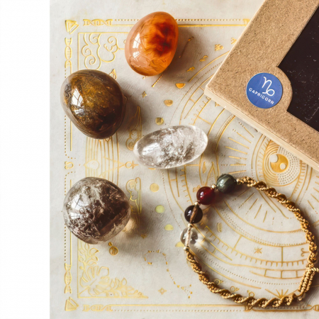 Cadouri pentru Zodii - Set Cadou Bratara si Cristale pentru Zodia Capricorn