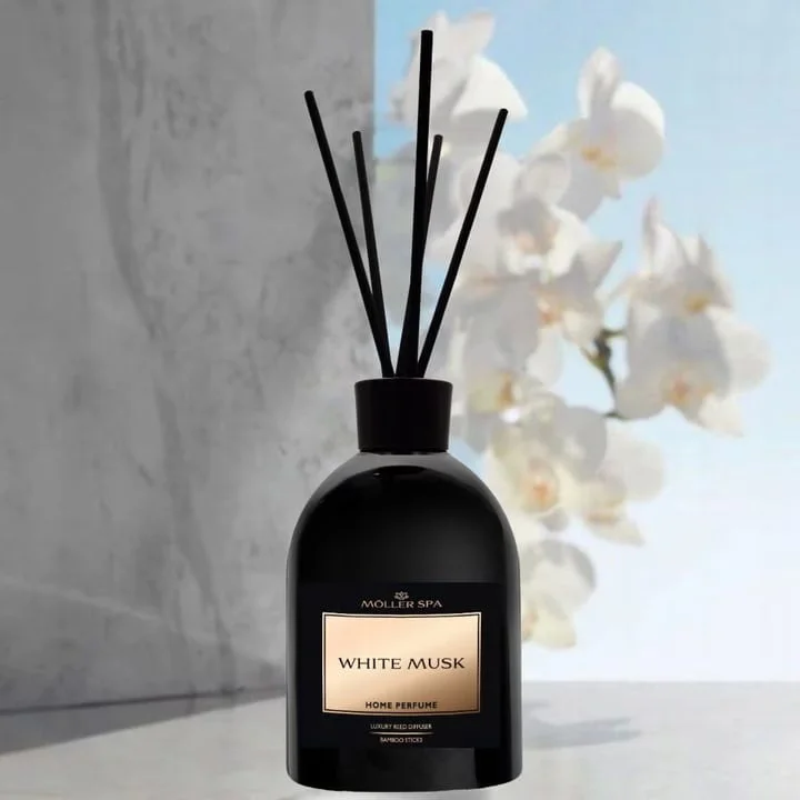 Pachet Cadou Pt femei Cutie cu 4x250 ml Parfum de camera cu betisoare Premium-Scandal, BlackBerry, White Musk si Orange-Eleganta si Rafinament in fiecare sticl [3]