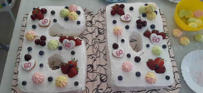 Biscuiti inimioara decorati cu royal icing [3]