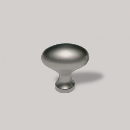 Buton 13151, finisaj Gri Titan. [1]
