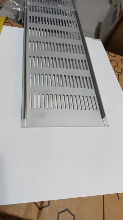 Grila de aerisire, din aluminiu, latime 120mm. [2]