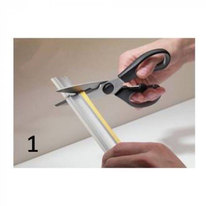 Profil antistrop autoadeziv, negru - Compact REHAU. [3]