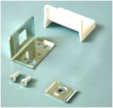 Sisteme suspendare corpuri - placi - Coltar corp suspendat TITUS, alb. Set 20 bucati.