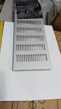 Grila de aerisire, din aluminiu, latime 120mm.