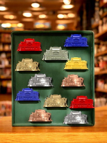 Magnet decorativ 3d reconstituit Farul Regelui Carol I din Portul Constanța. Culoare cupru, bronz auriu sau silver. [1]