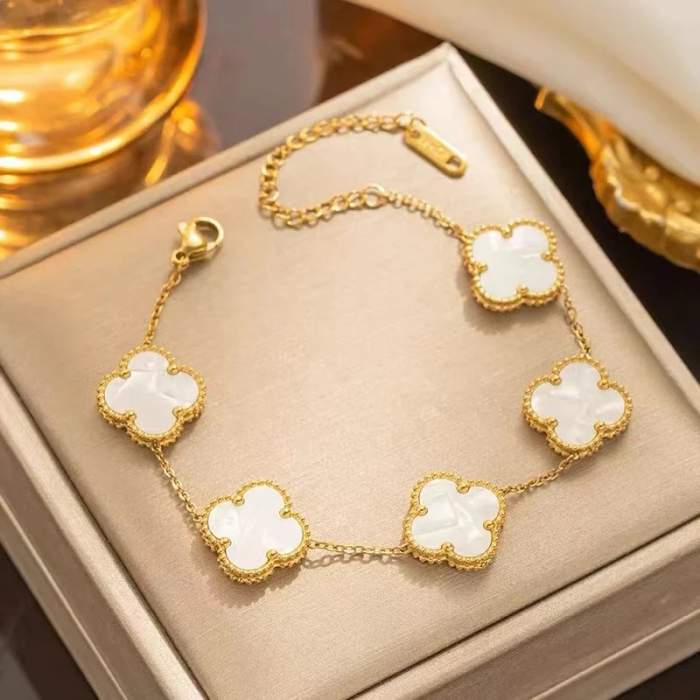 Bratara Brooks White Flower [2]