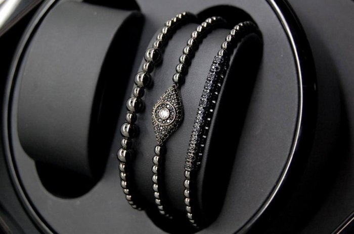 Brooks All Black Eye Woman Set [3]