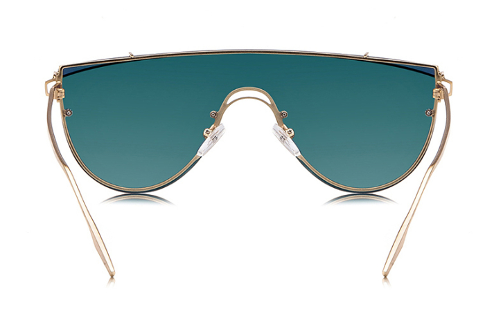 BROOKS RIHANNA DESIGN [4]