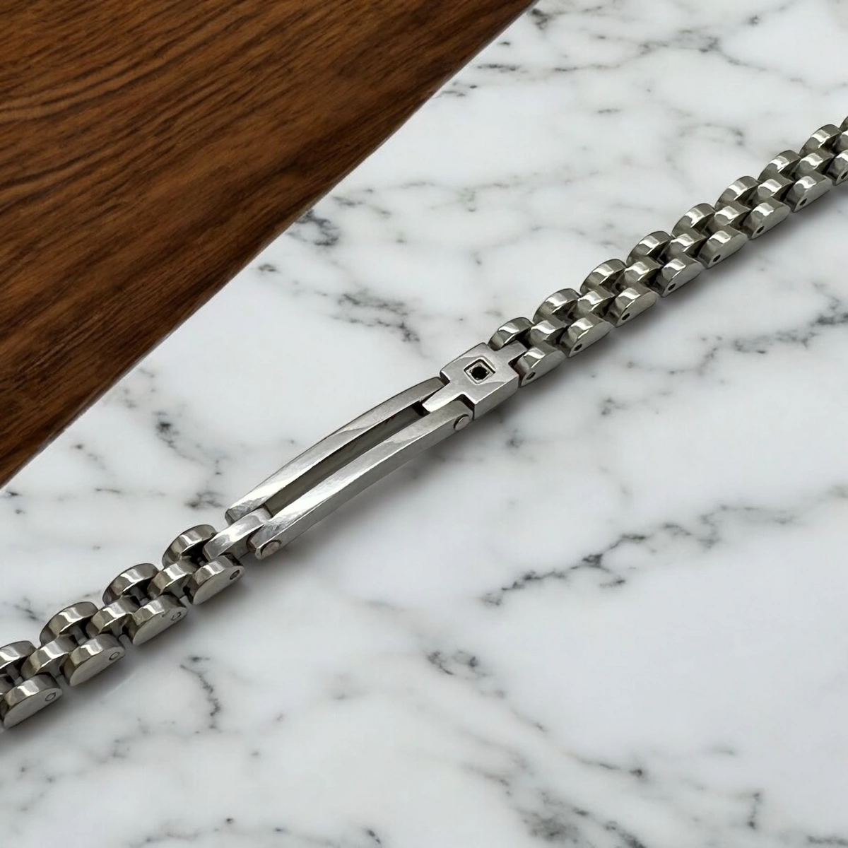 Bratara Brooks Waterproof Steel [1]