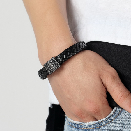 Brooks Knitted Leather Black Zircon Skull [1]