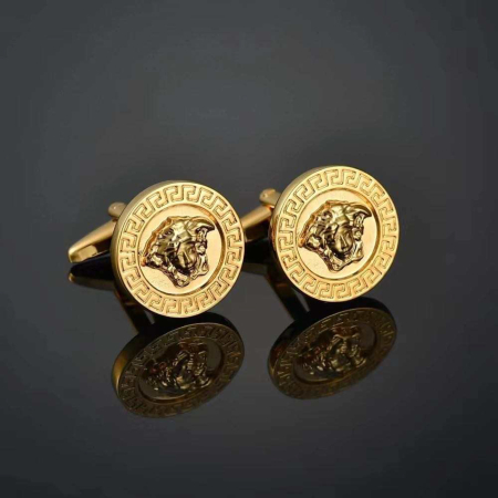 LANTURI CU PANDANTIV - Set Butoni Gold Medusa