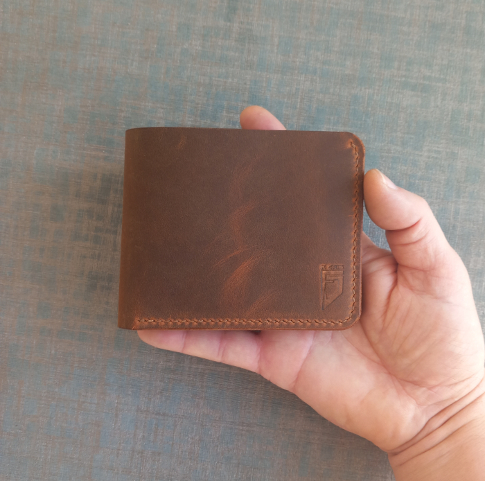 Portofel clasic lucrat si cusut manual din piele naturala [7]