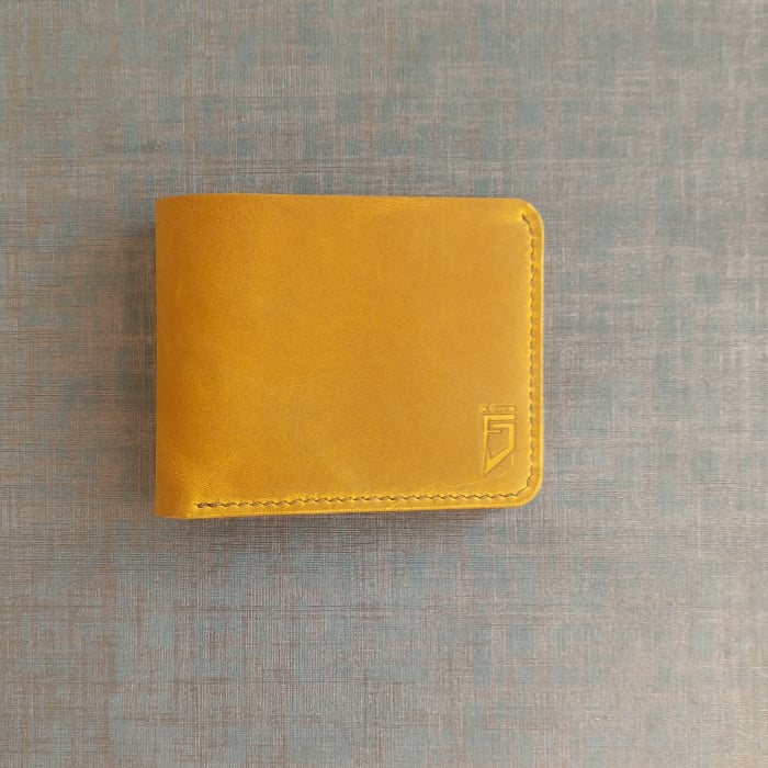 Portofel clasic lucrat si cusut manual din piele naturala [1]