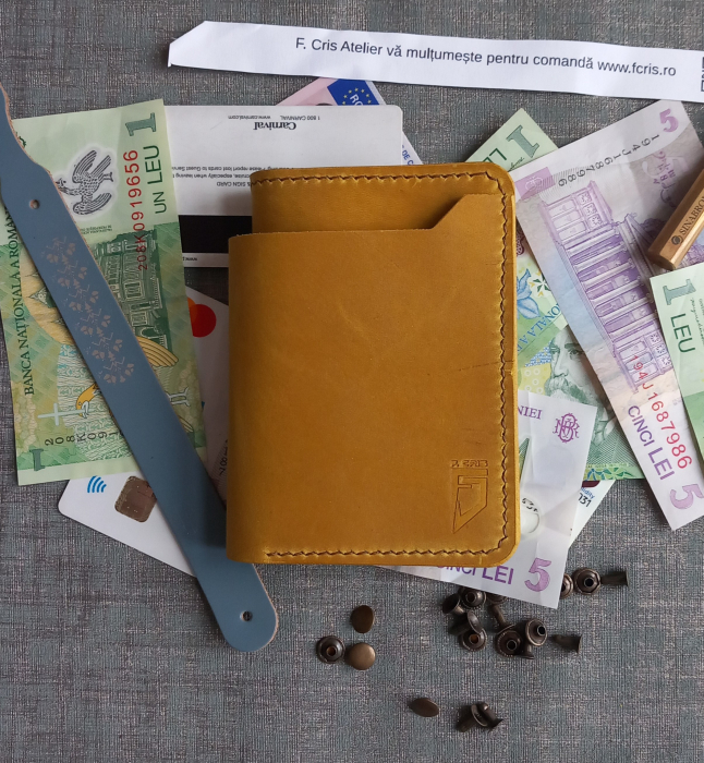 Portofel  din piele naturala cu buzunar exterior pentru bani [5]