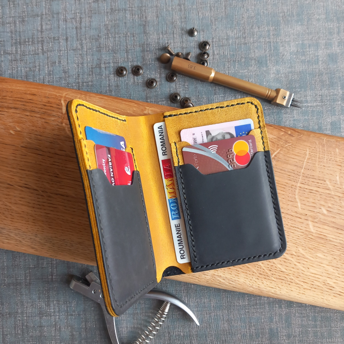 Portofel handmade , cusut manual  , vertical din piele naturala [3]