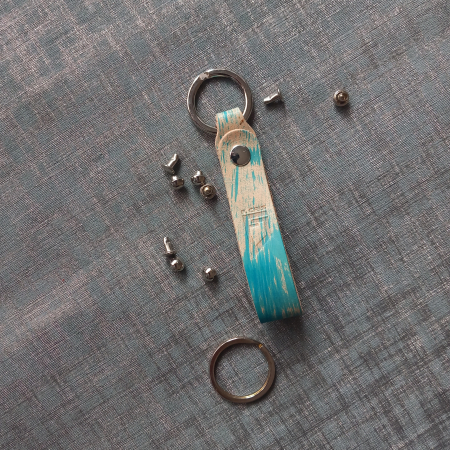 Breloc din piele naturală inspirat din tradițiile Maramureșului – Fcris [1]