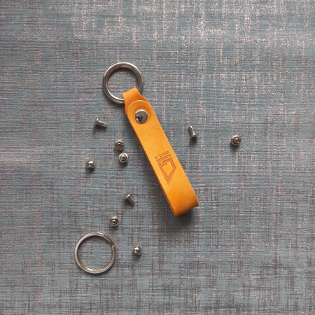 Breloc din piele naturală inspirat din tradițiile Maramureșului – Fcris [1]