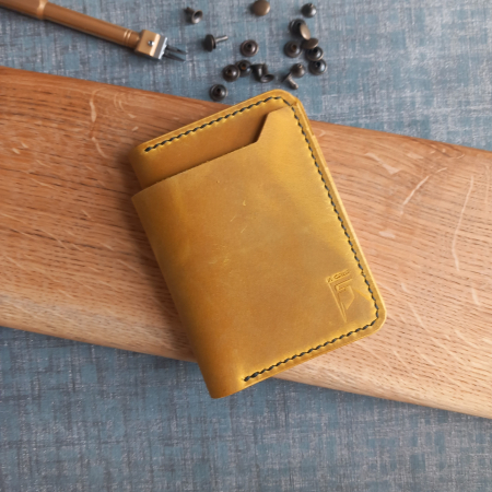 Promotie: -20% la 2 Produse - Portofel lucrat manual si cusut manual, din piele naturala,   cu buzunar exterior pentru bani, 12x9.5x1cm