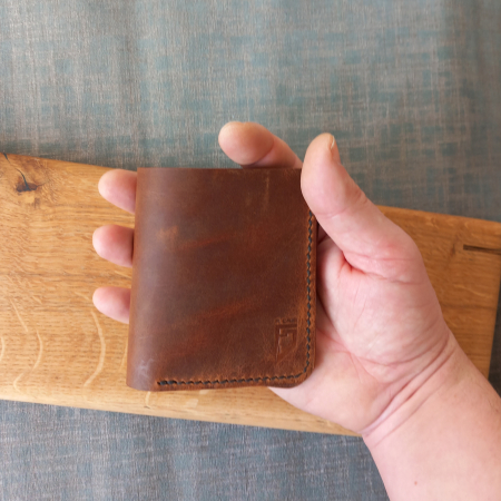 Portofele casual - Portofel minimalist din piele – Slim & Util