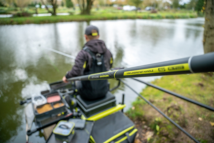 Coada Minciog Matrix Ethos XR Power Landing Net Handle [11]