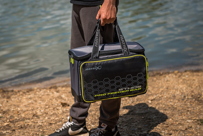 Geanta Matrix Ethos Feeder Case [15]